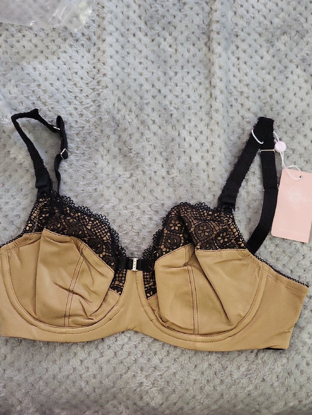 NWT Cake Lingerie Tan Maternity Bra with Black Lace Trim 34E‎ (34DD)